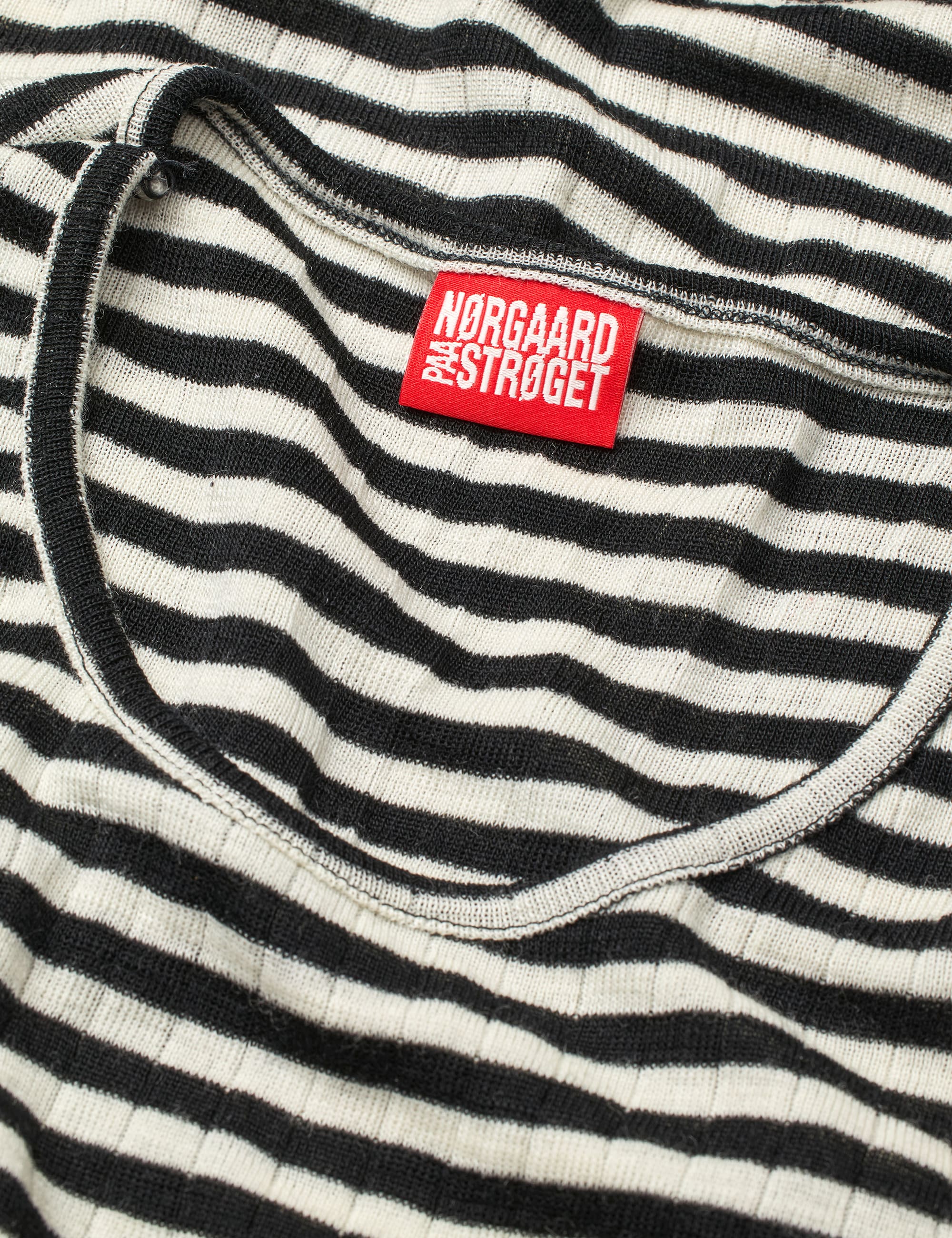101 Wool, Black/Ecru Stripe - Image 3