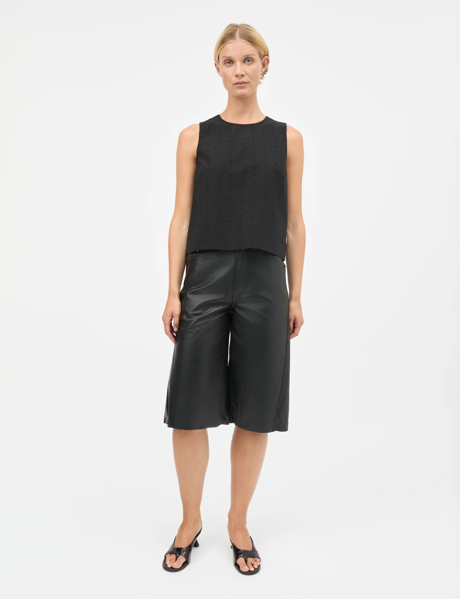 Broda Taby Top, Black - Image 2