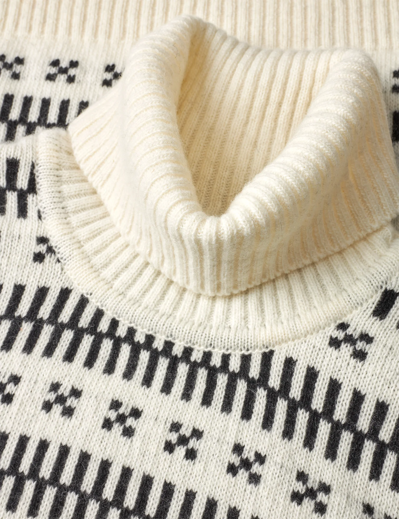 Lambswool Gustav Iceland Turtle Knit, Seedpearl - Image 3