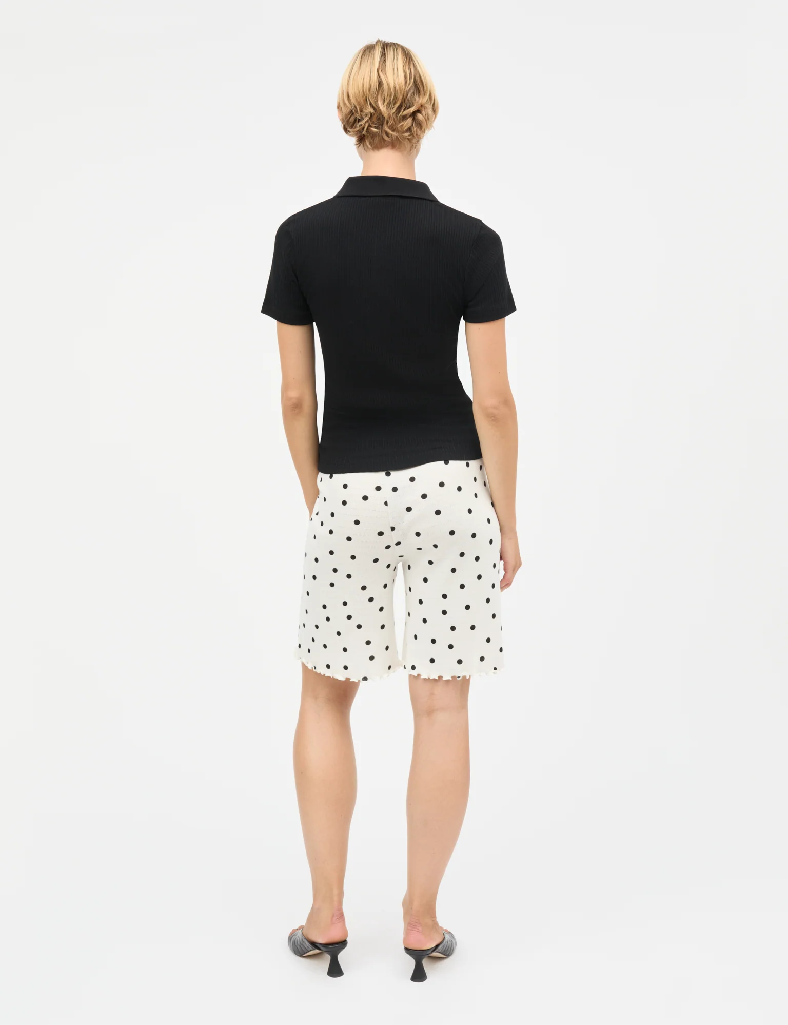 Pointella Lilly Shorts AOP, Dot AOP Vanilla Ice - Image 4