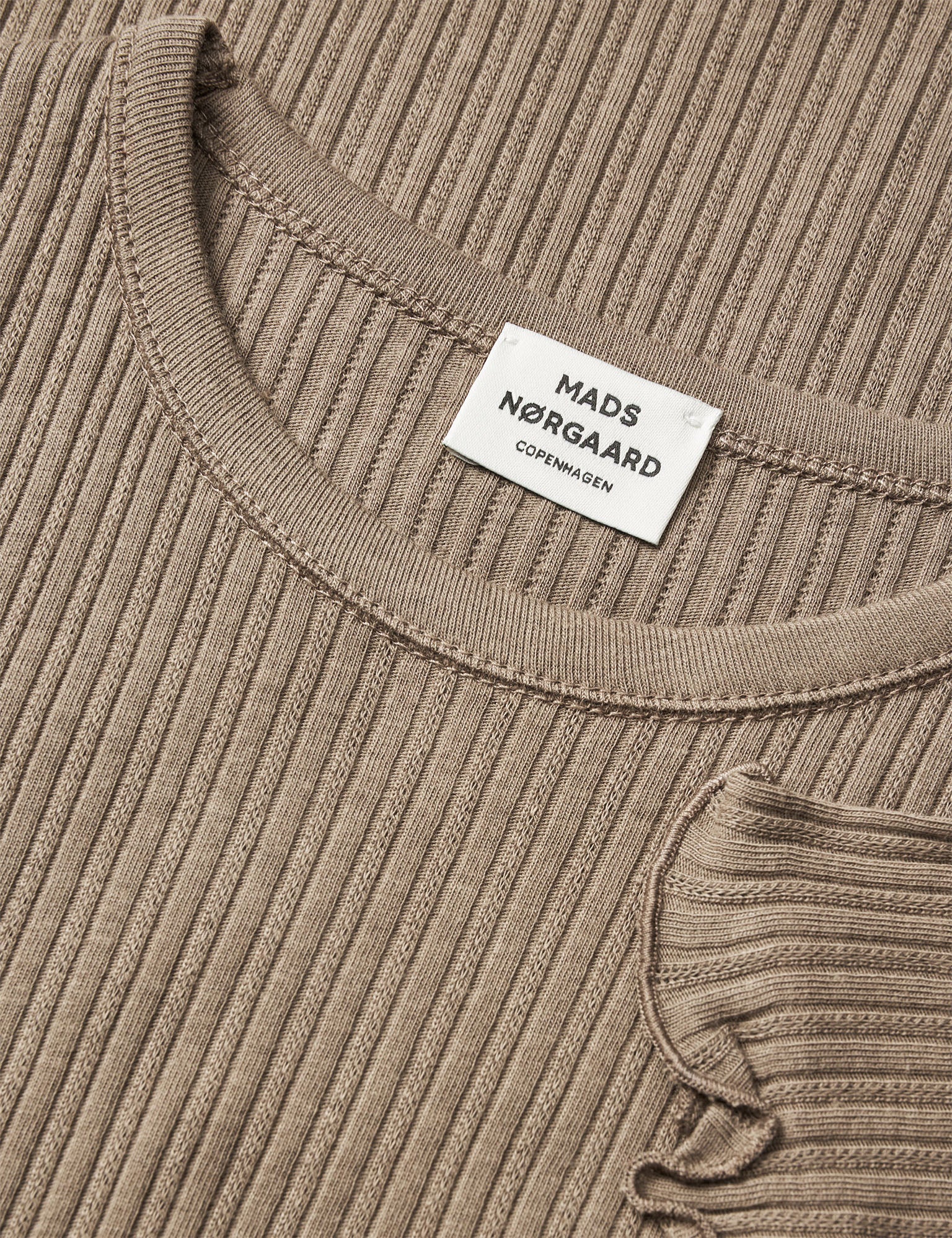 Pointella Trixina Tee, Walnut - Image 3
