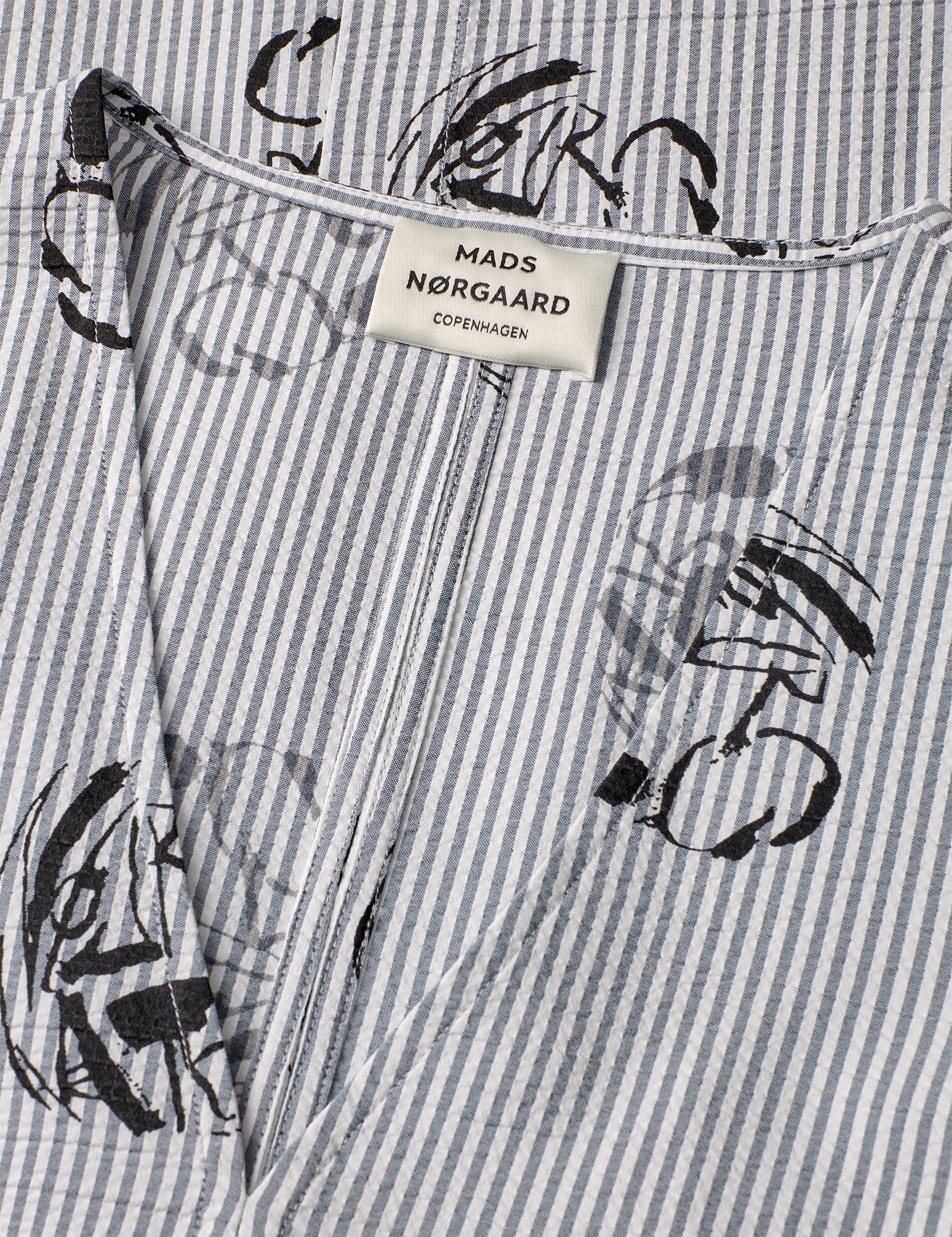 Soft Crease Oda Dress AOP, Vintage Indigo/Vanilla Ice - Image 3
