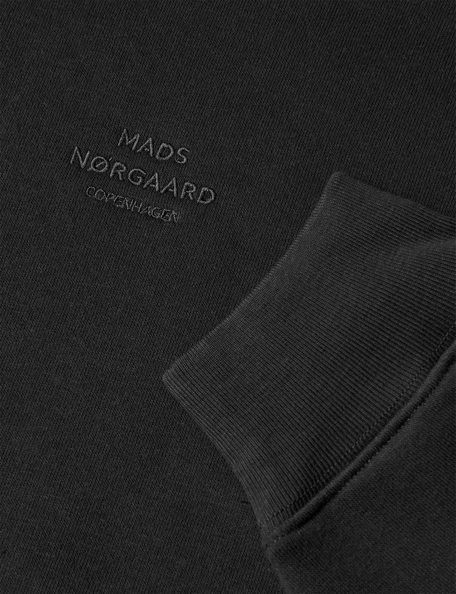 Standard Atli Sweatshirt, Black - Image 2