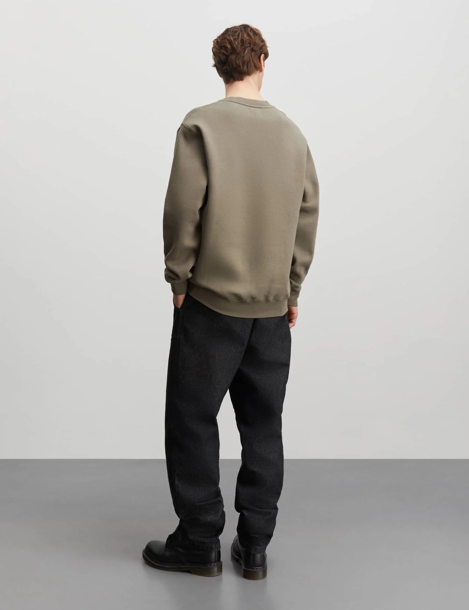 Standard Crew Logo Sweat, Bungee Cord - Image 4