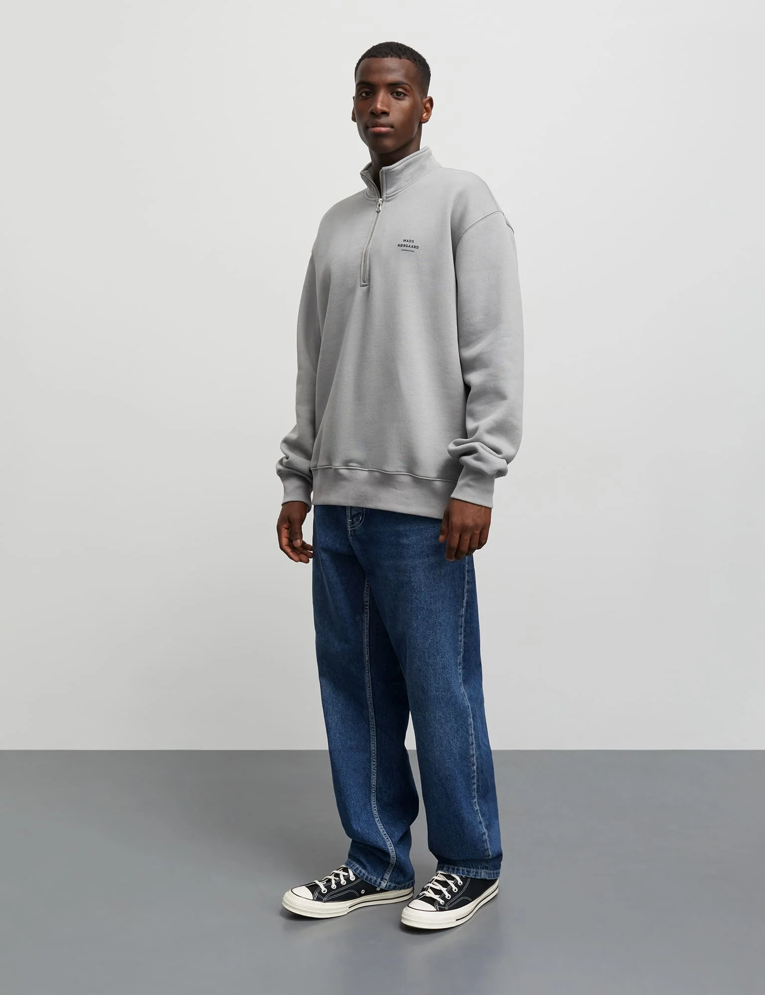 Standard Half Zip Logo Sweat, Moon Mist - Image 2